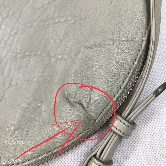 Marc by Marc Jacobs Washed Up Lamb Leather Messenger Bag Read - Picture 5 of 14